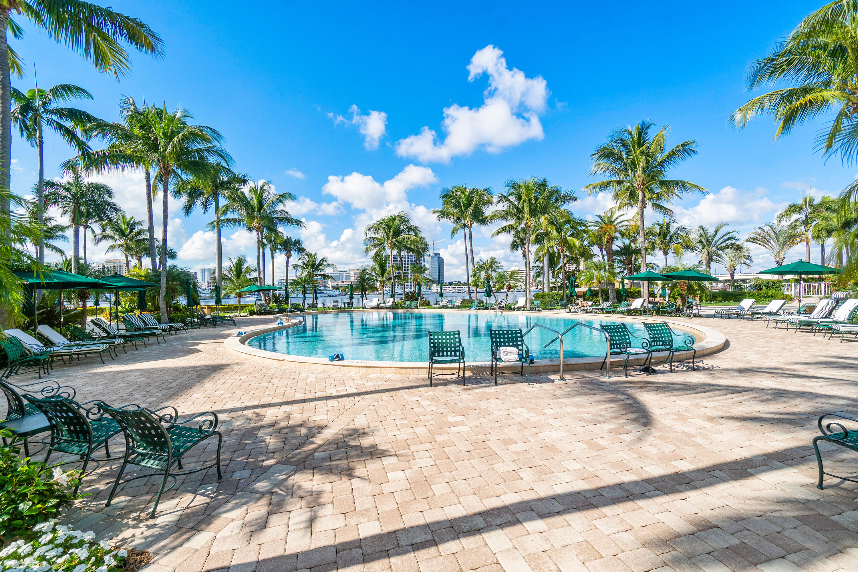44 Cocoanut Row 508/509 A
