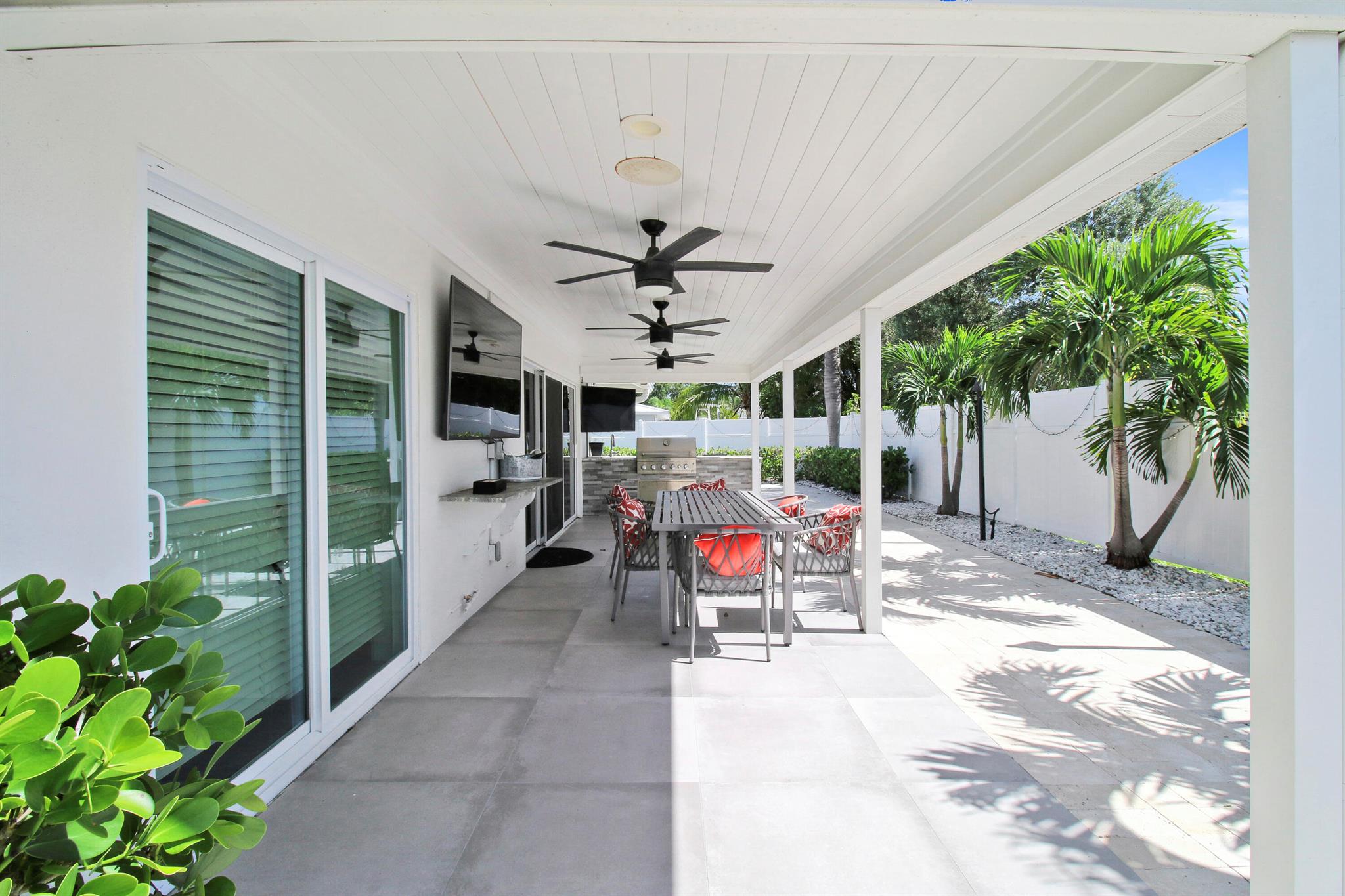 523 Harbour Road