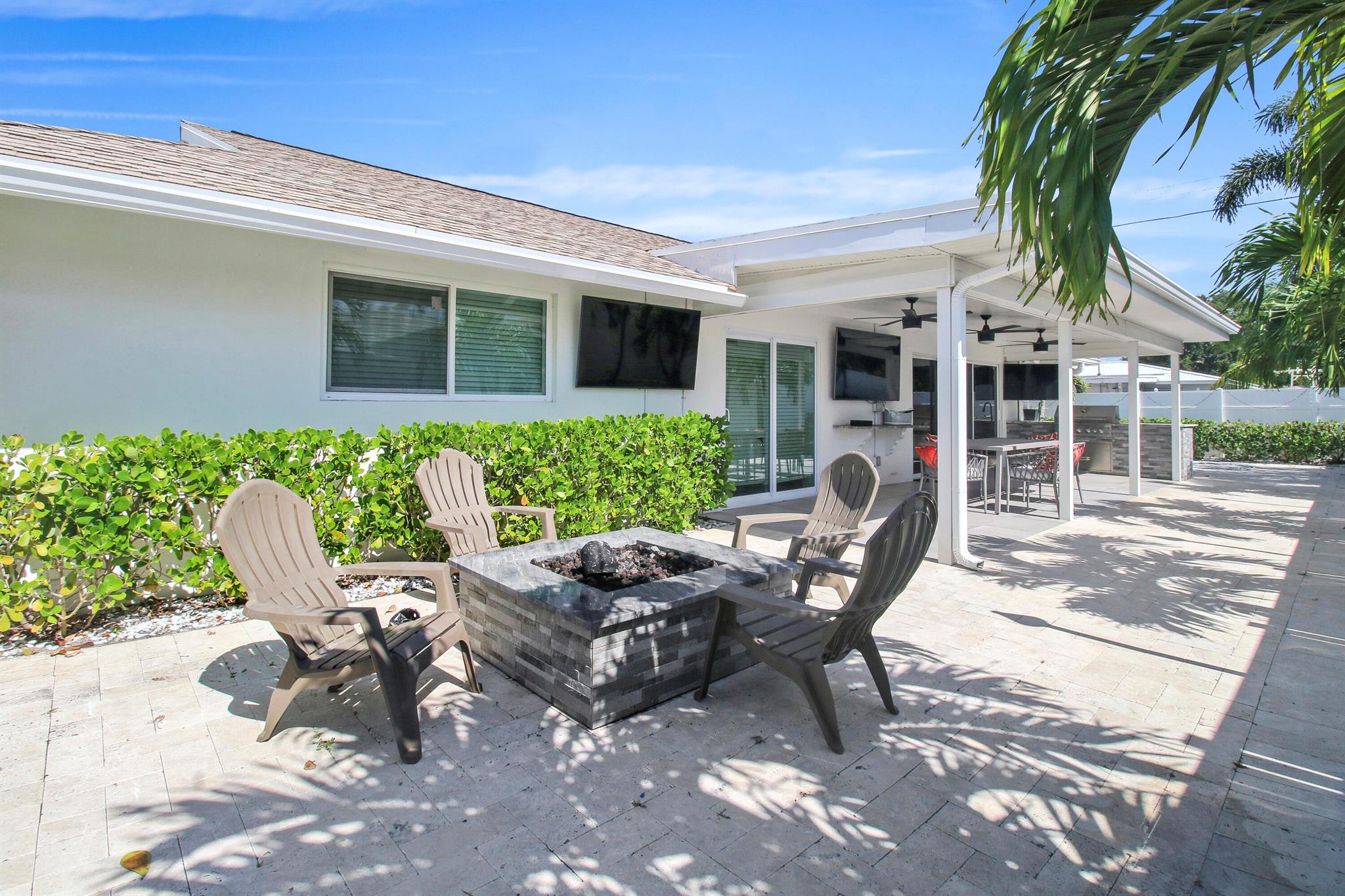 523 Harbour Road