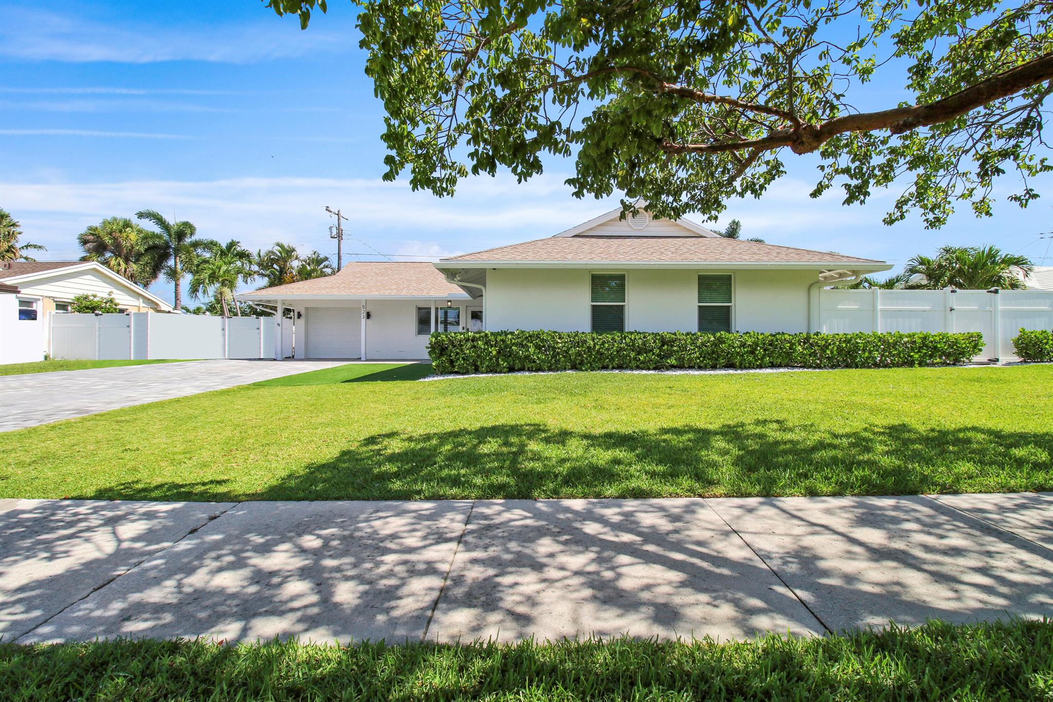 523 Harbour Road
