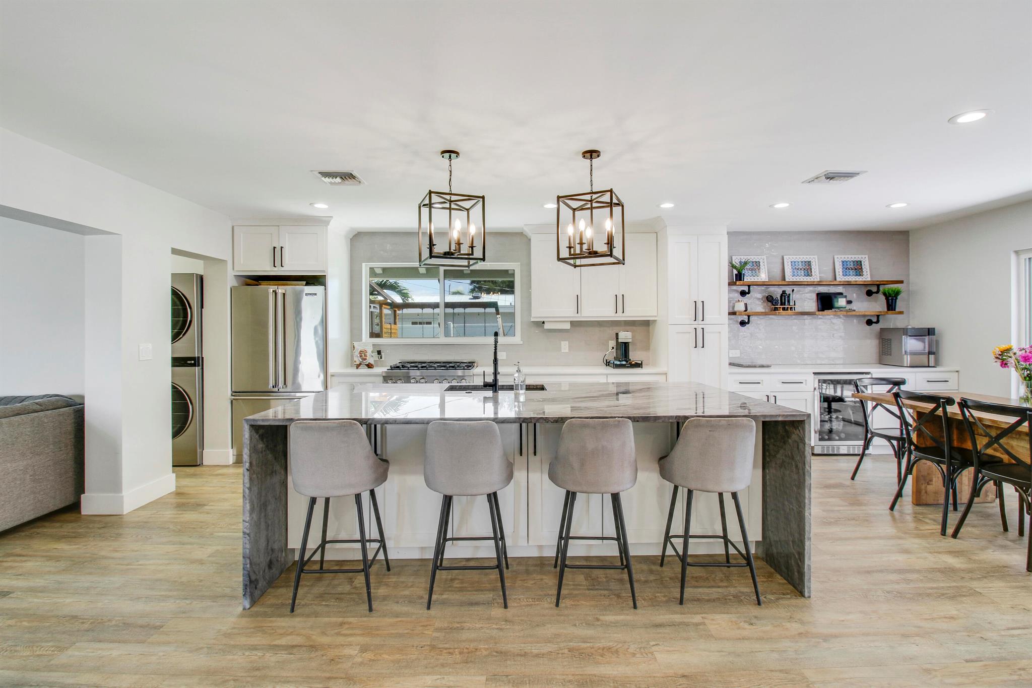 523 Harbour Road