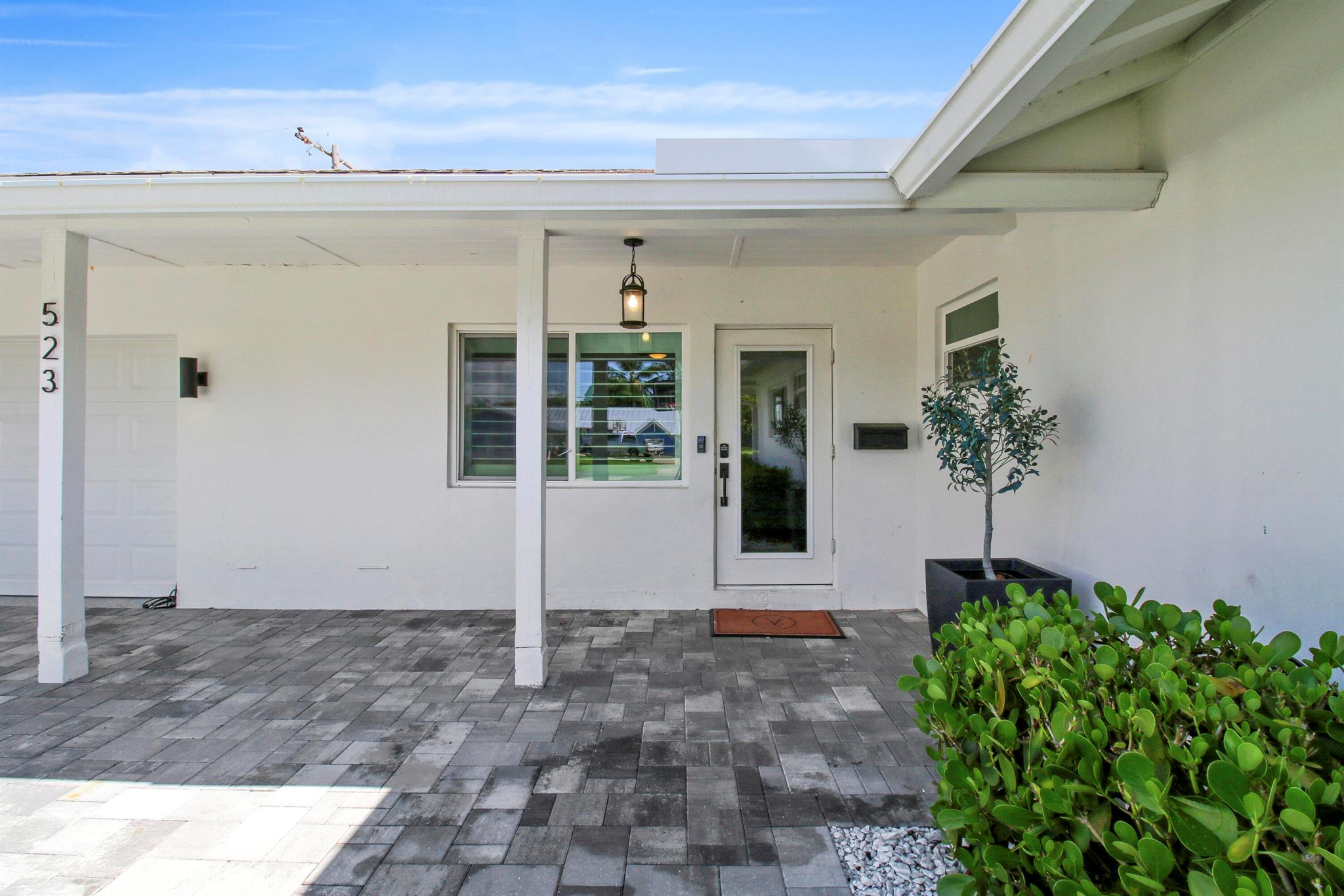 523 Harbour Road