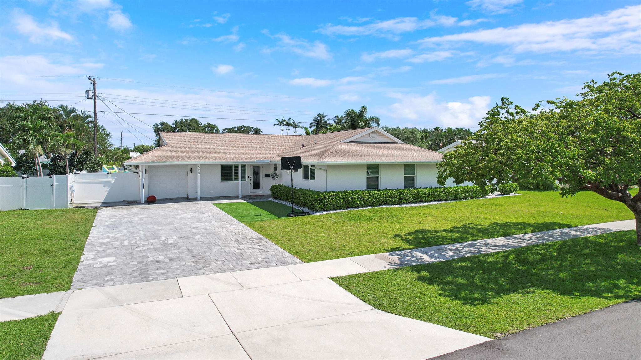 523 Harbour Road