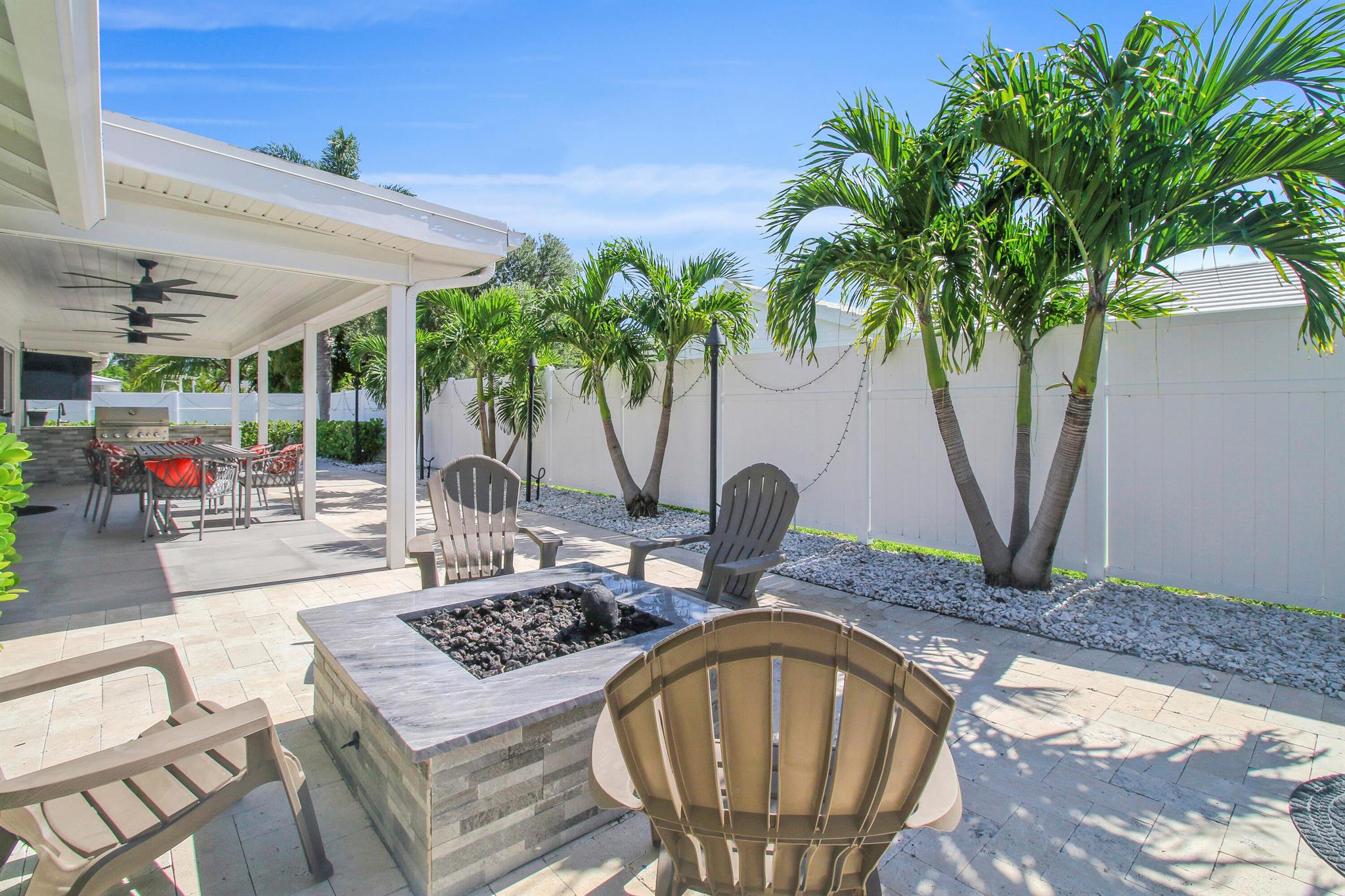 523 Harbour Road