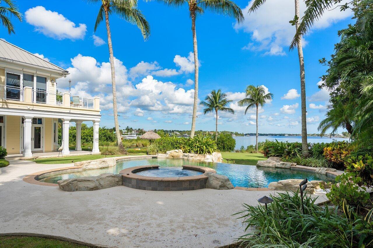 5559 Pennock Point Road