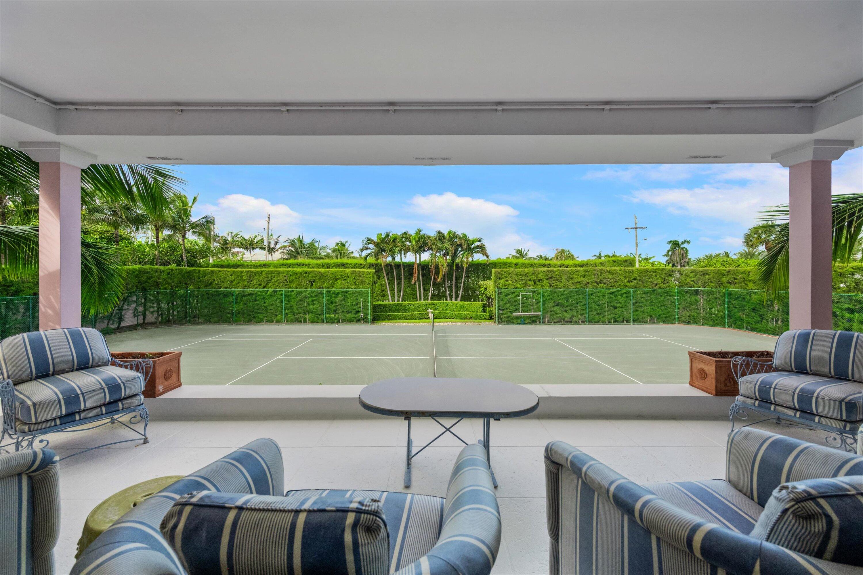 911 N Ocean Boulevard