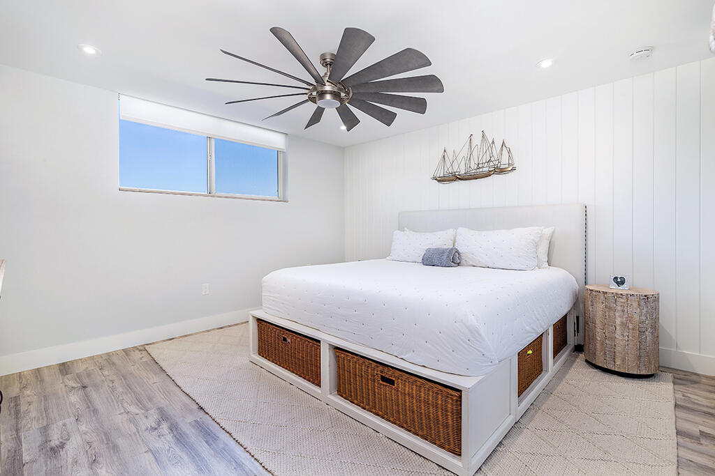 108 Paradise Harbour Boulevard 210