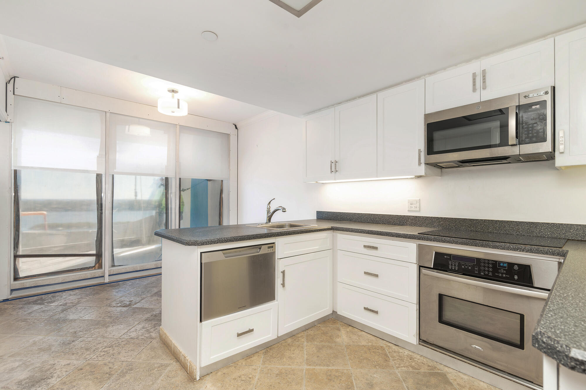 525 S Flagler Drive 9b