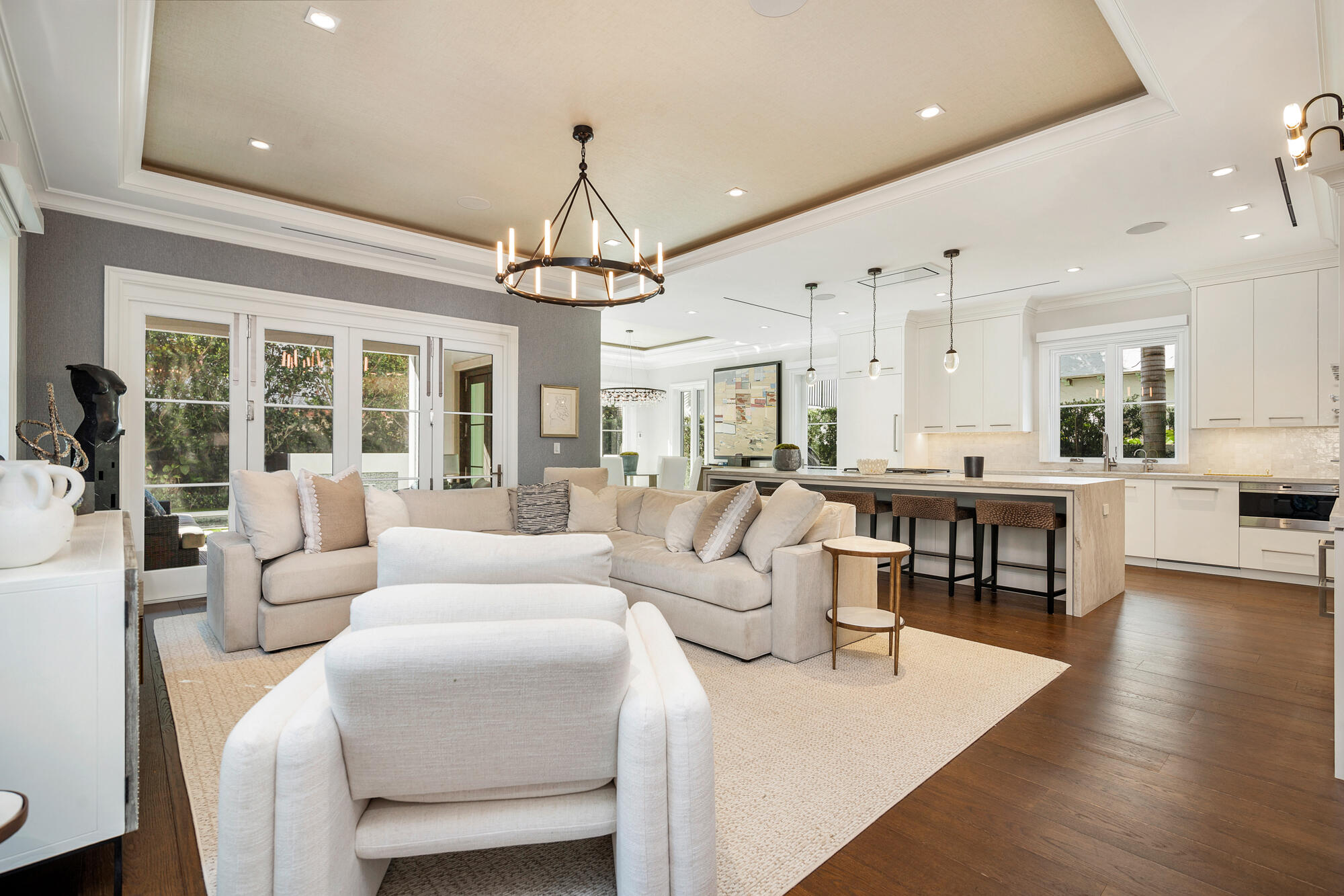 218 Everglade Avenue