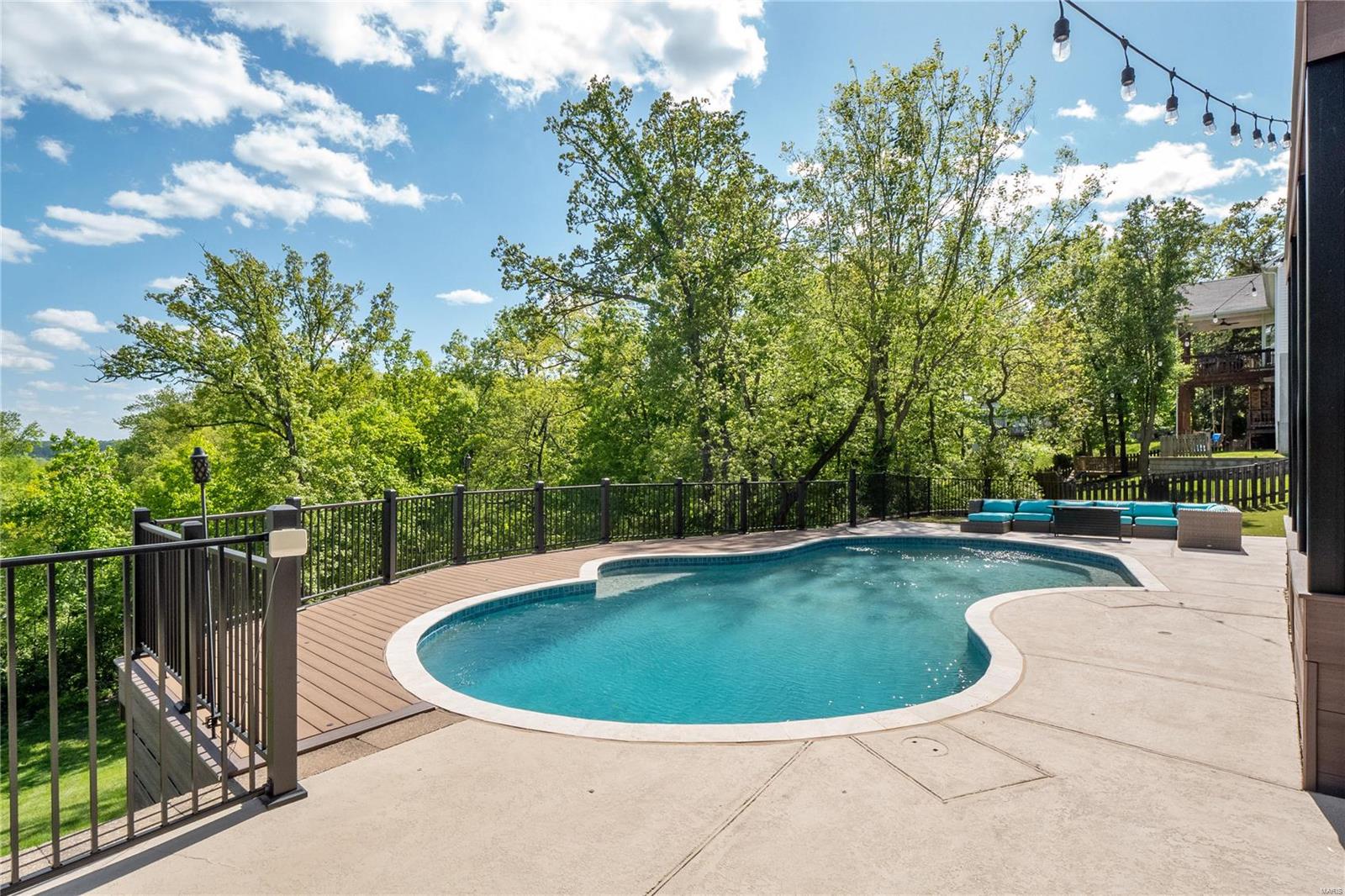 1092 Hawkins Road