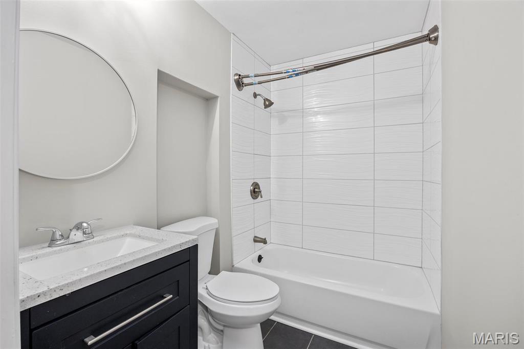 16535 Victoria Crossing Drive Unit: B