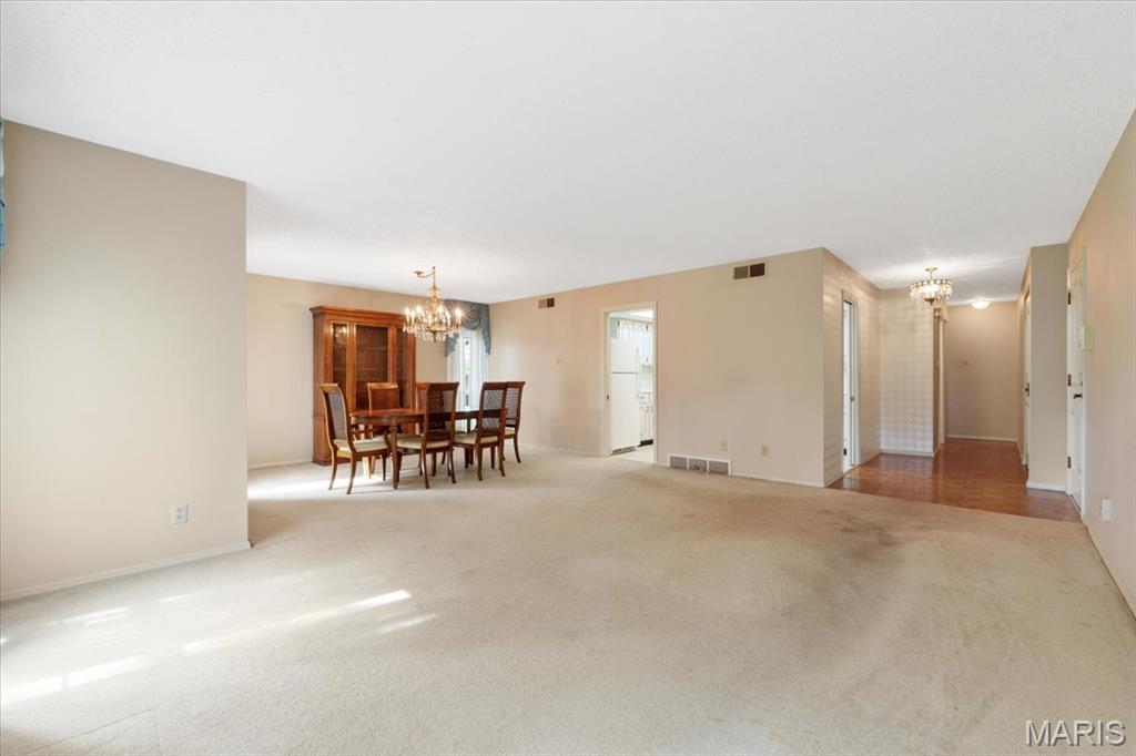 910 Claytonbrook Drive Unit: 1