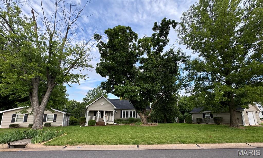 225 Crescent Avenue