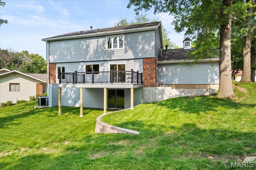 15371 Timber Hill Lane