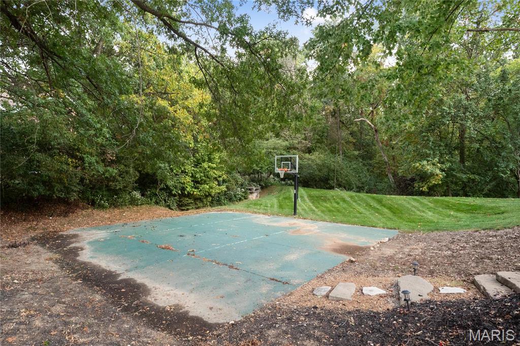 13552 Weston Park Drive
