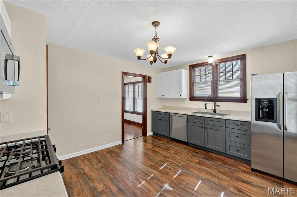 7114 Drury Lane