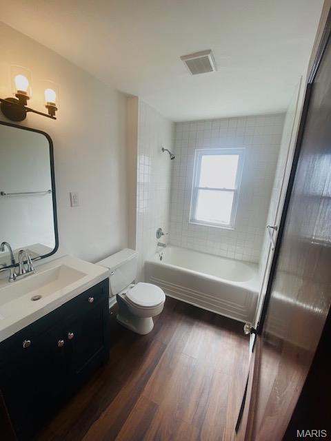 7114 Drury Lane