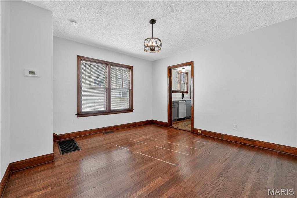 7114 Drury Lane