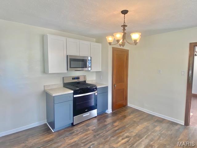 7114 Drury Lane