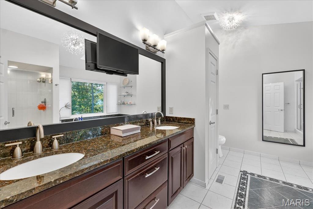 525 Black Canyon Court