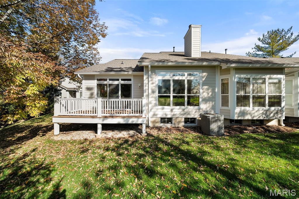 16866 Chesterfield Bluffs Circle