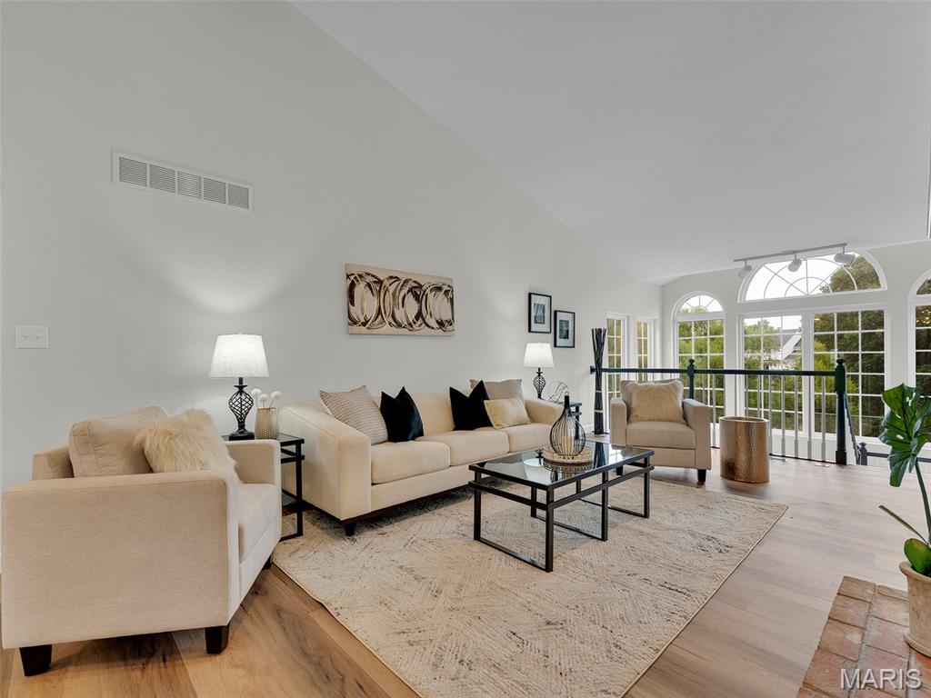 524 Dartmouth Crossing Drive