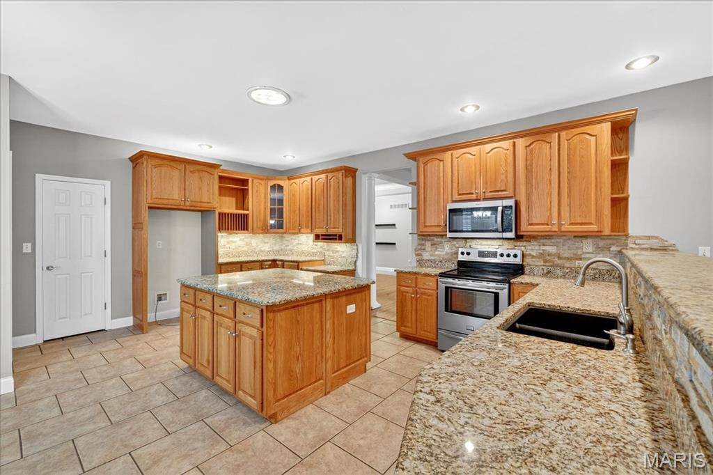 3940 Indian Ridge Lane