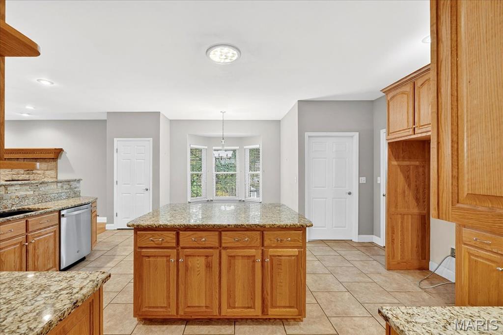 3940 Indian Ridge Lane