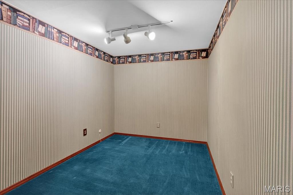 2316 Coventry Farm Court