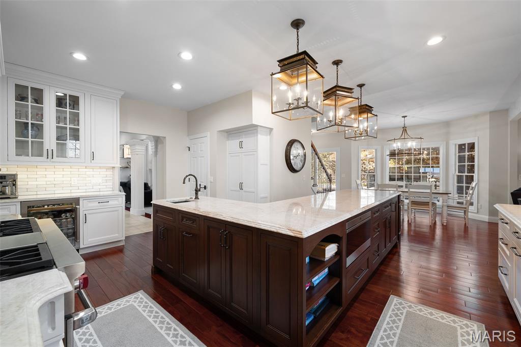 1103 Bonhomme Bluff Ct. Court