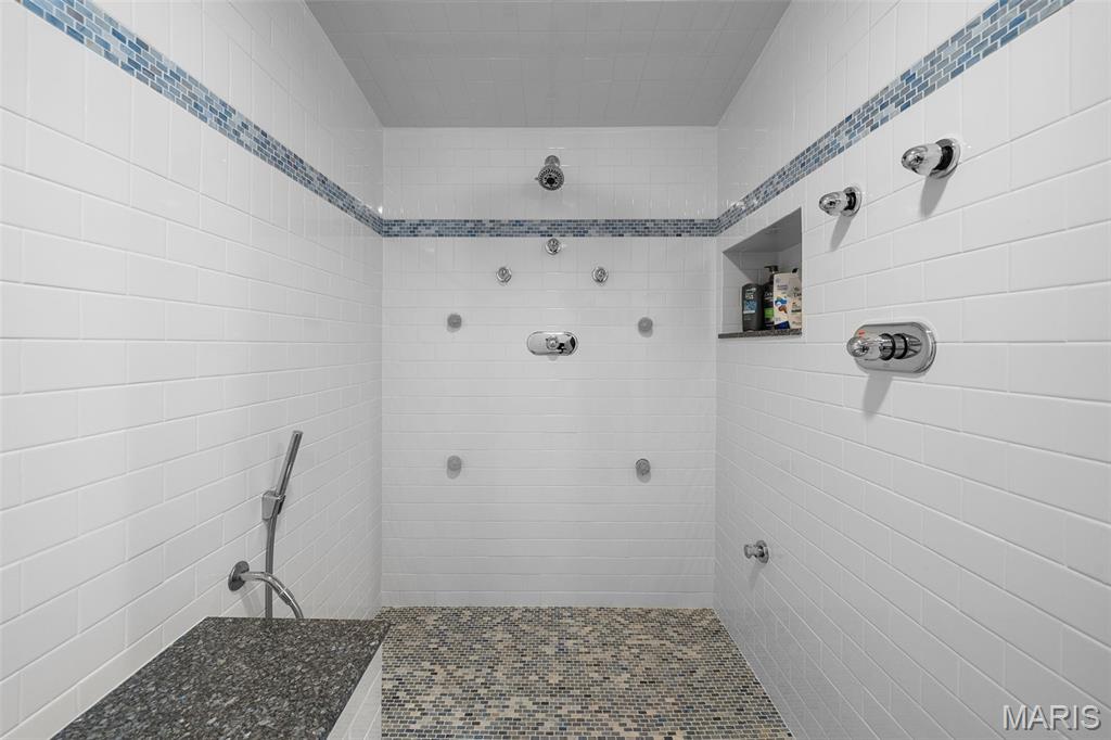 1103 Bonhomme Bluff Ct. Court