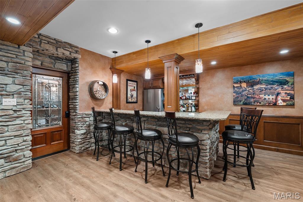 1103 Bonhomme Bluff Ct. Court