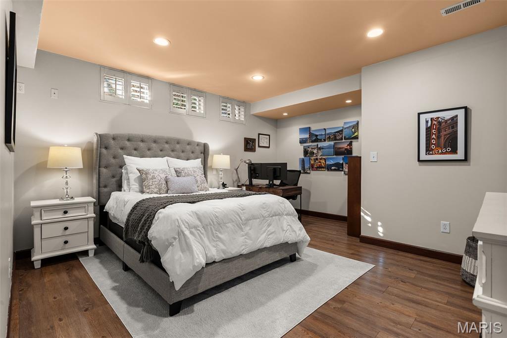 1103 Bonhomme Bluff Ct. Court