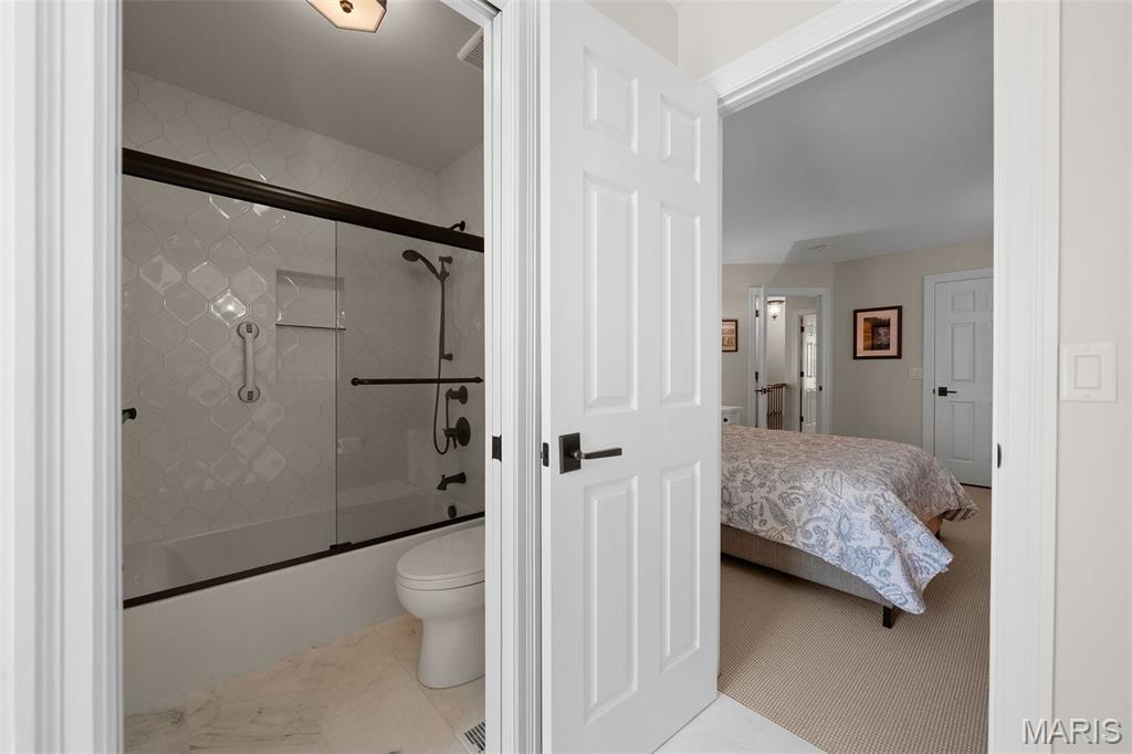 1103 Bonhomme Bluff Ct. Court