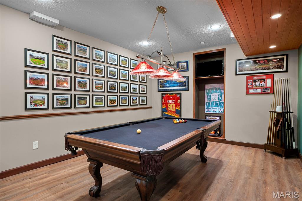 1103 Bonhomme Bluff Ct. Court