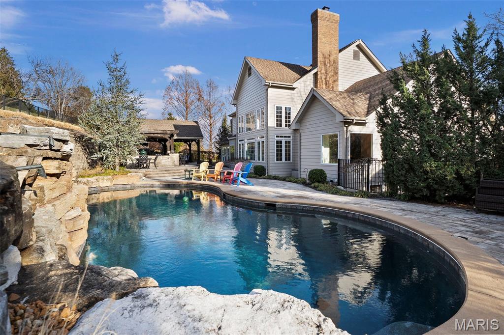 1103 Bonhomme Bluff Ct. Court