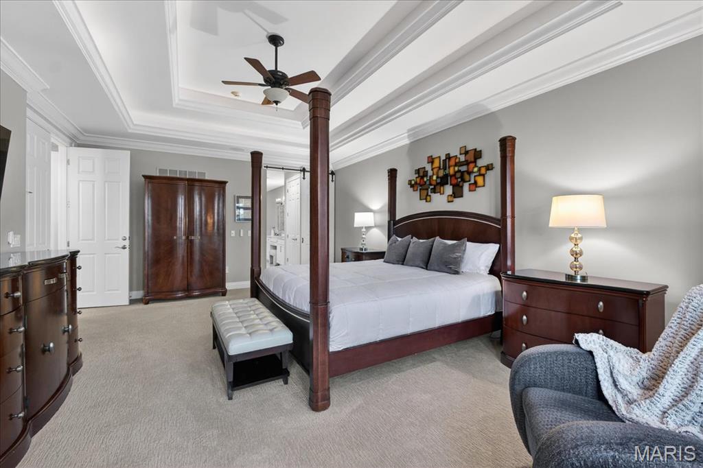 27 Bonhomme Grove Court