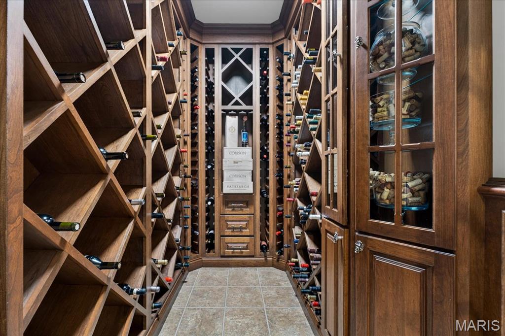 27 Bonhomme Grove Court