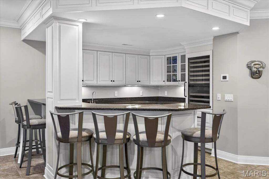 27 Bonhomme Grove Court