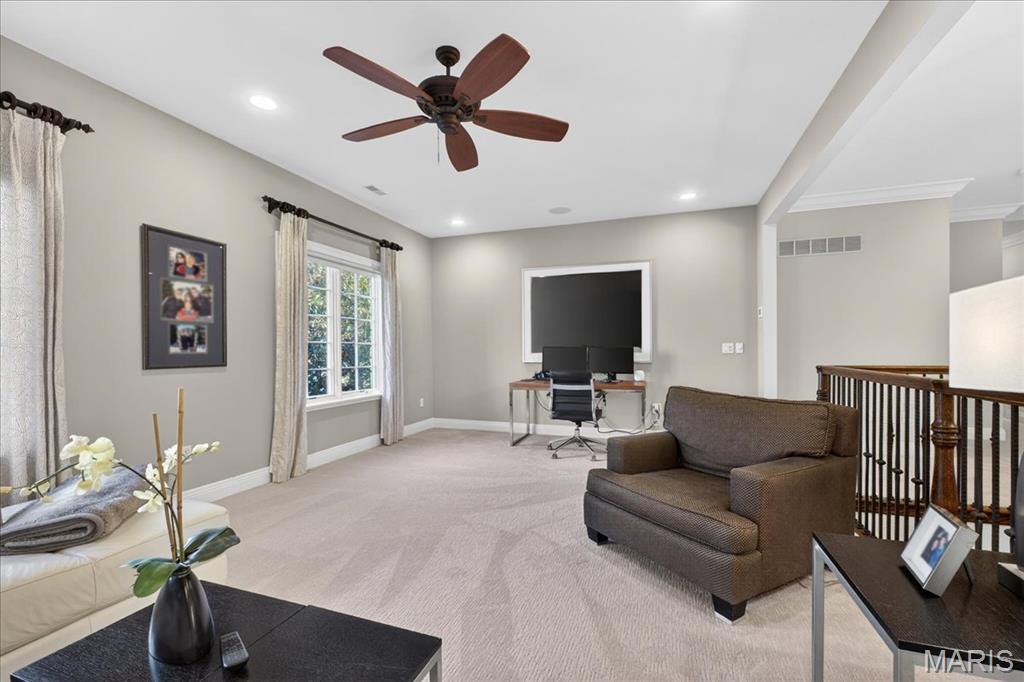 27 Bonhomme Grove Court