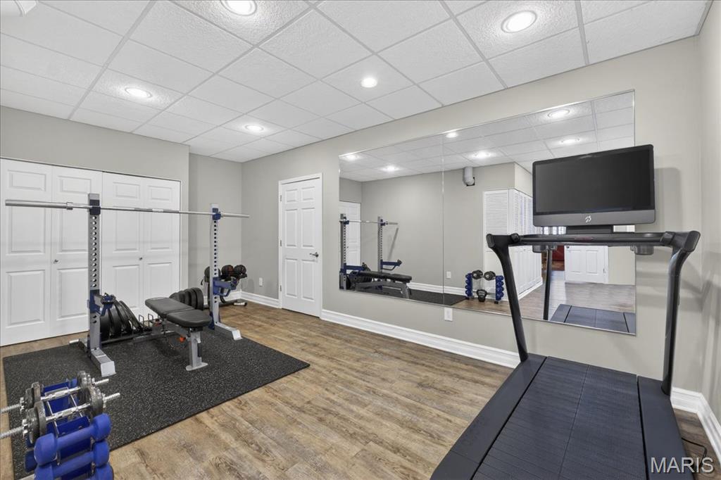 27 Bonhomme Grove Court