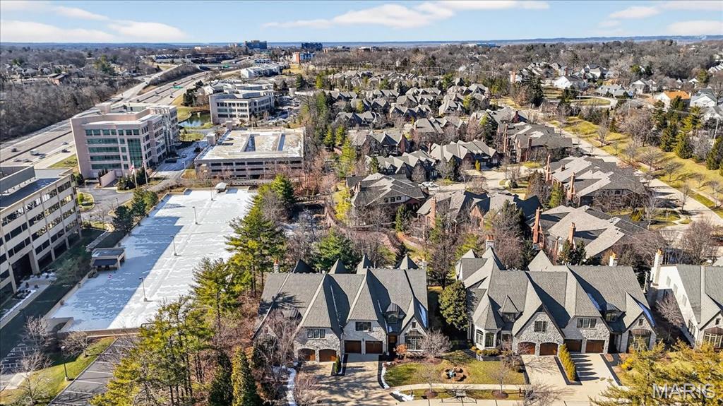 27 Bonhomme Grove Court