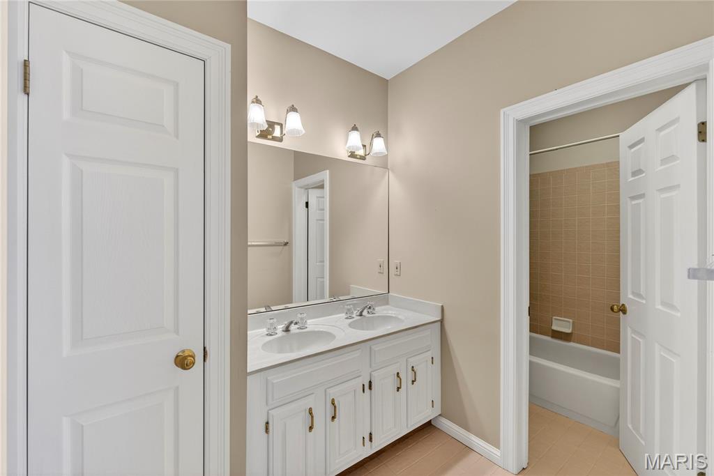1747 Baxter Forest Valley Court