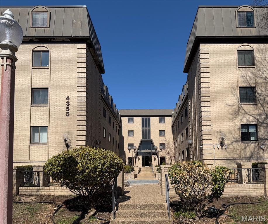4355 Maryland Avenue Unit: 426