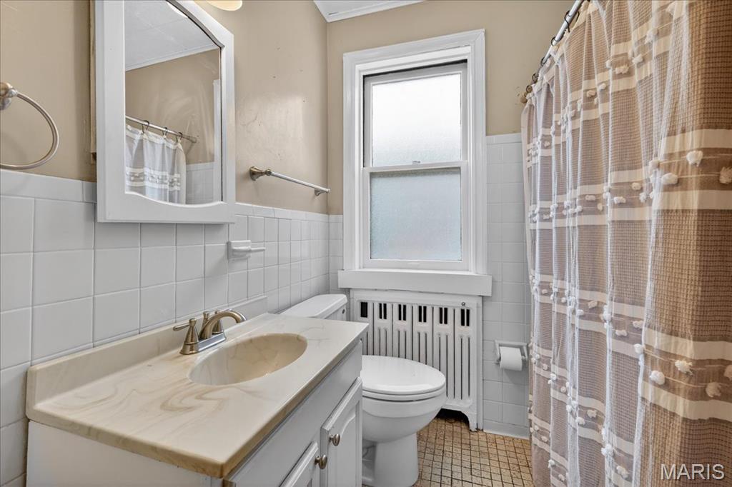 5241 Lindenwood Avenue