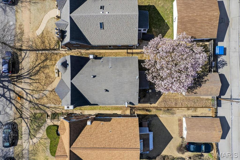 5241 Lindenwood Avenue