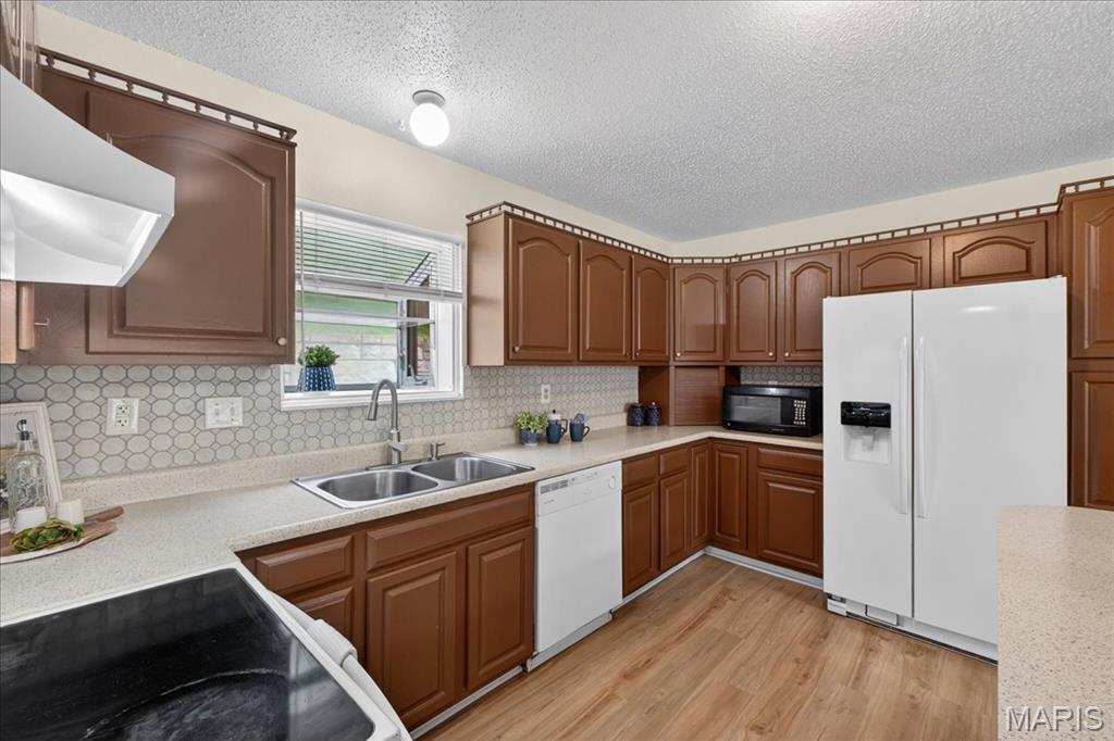 12228 Glenpark Drive
