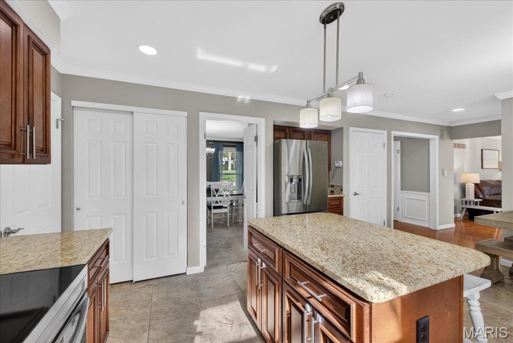 927 Baintree Lane
