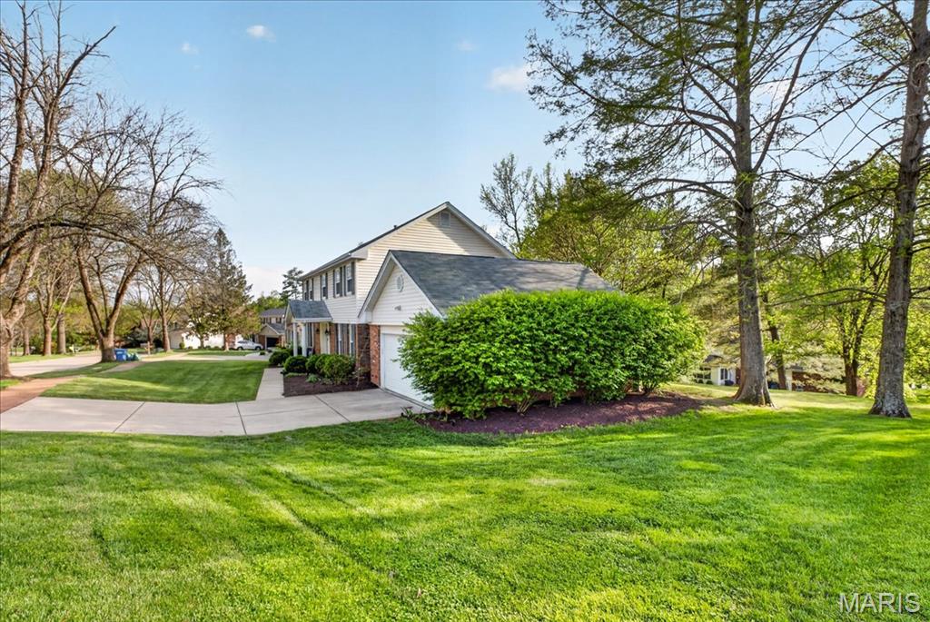 927 Baintree Lane