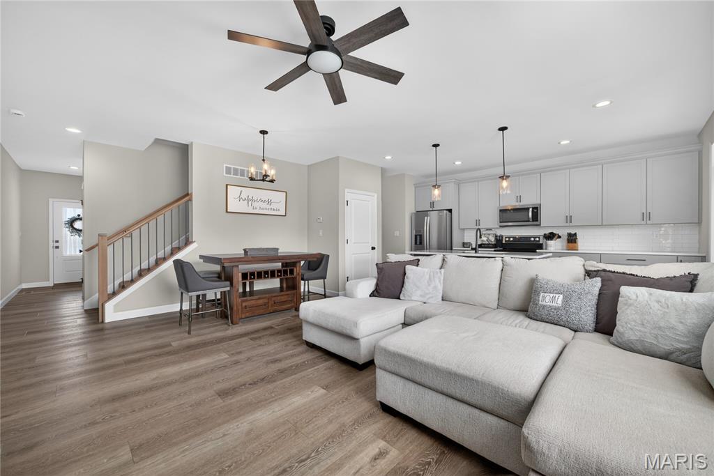 9038 Camino Trail